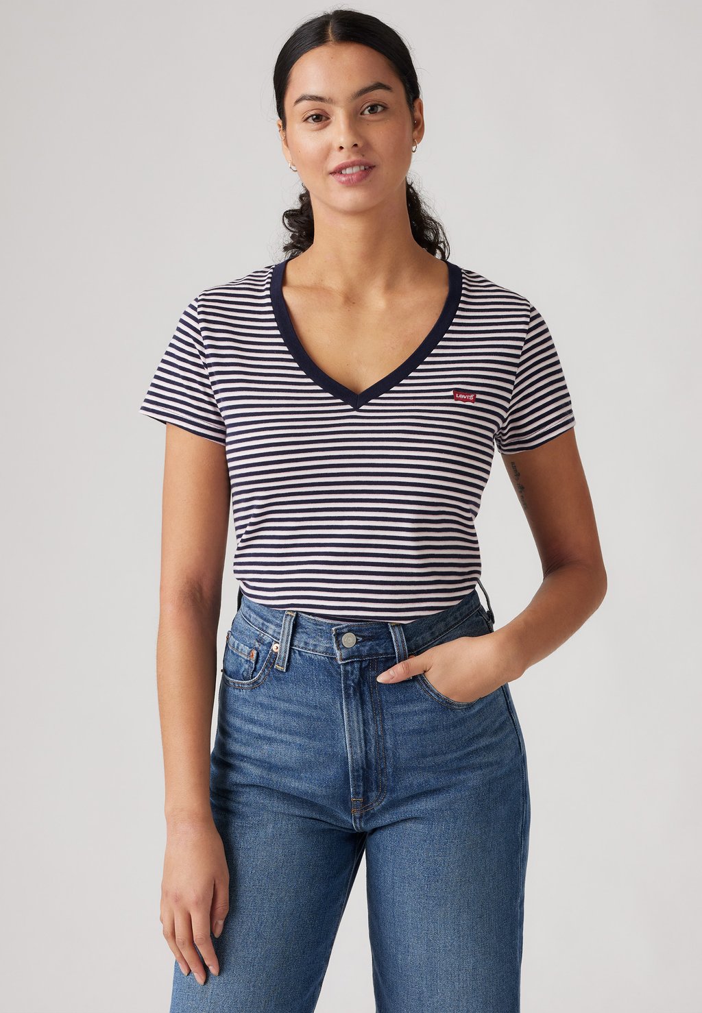 

Футболка с принтом Levi's, темно-синий