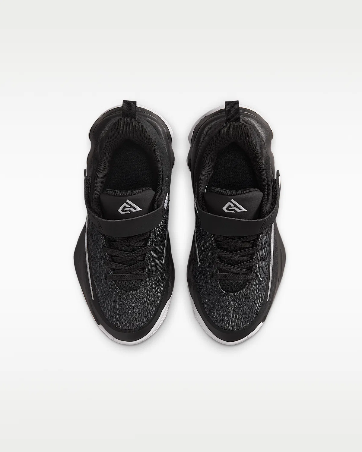 Детские кроссовки Giannis Immortality 4, Black/Wolf Grey/White — фото 4