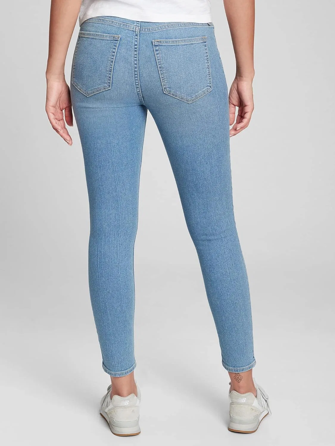 Джинсы женские GAP, Light Indigo — фото 2
