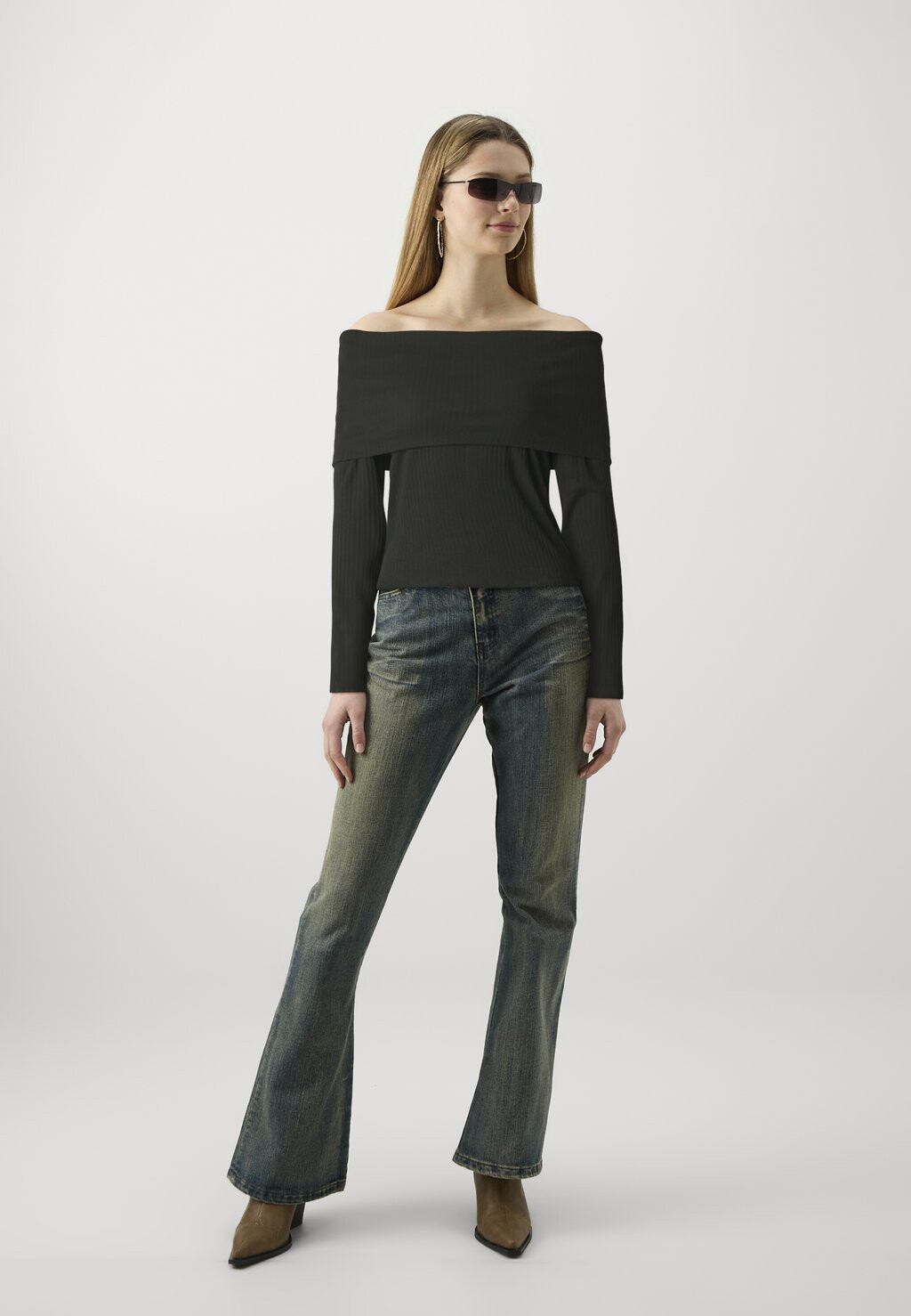 

Топ с длинными рукавами PCLAYA OFF SHOULDER Pieces, черный