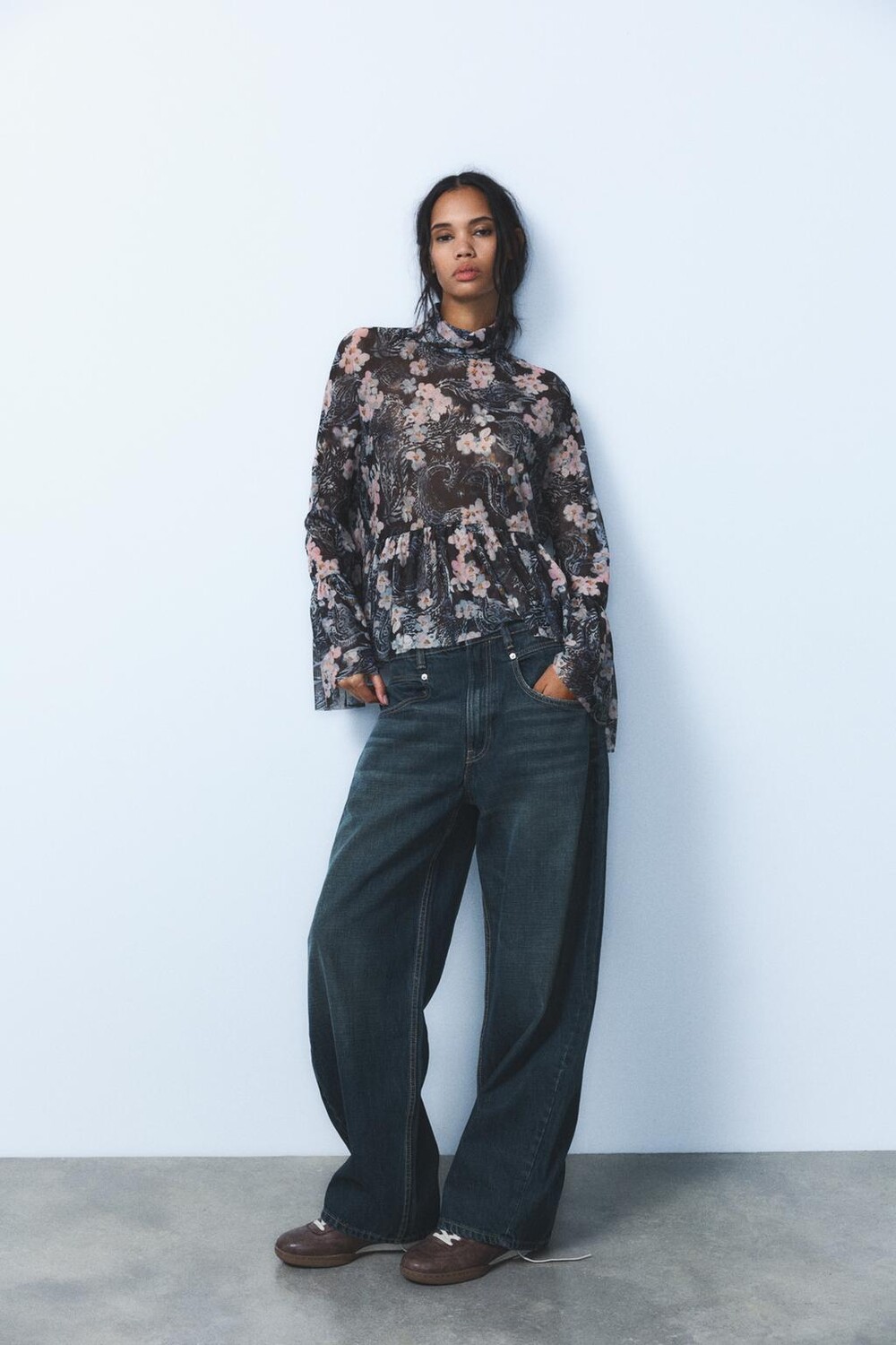 

Блузка из тюля с принтом ZARA, чёрный/песочный