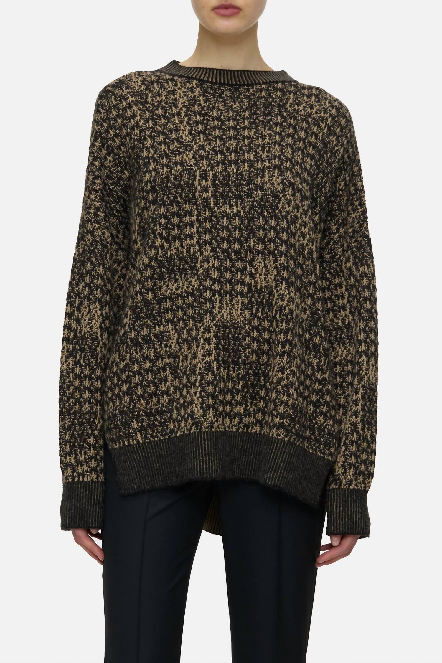 

Свитер с круглым вырезом и длинным рукавом в узор в цвете бискотти браун CLOSED, коричневый