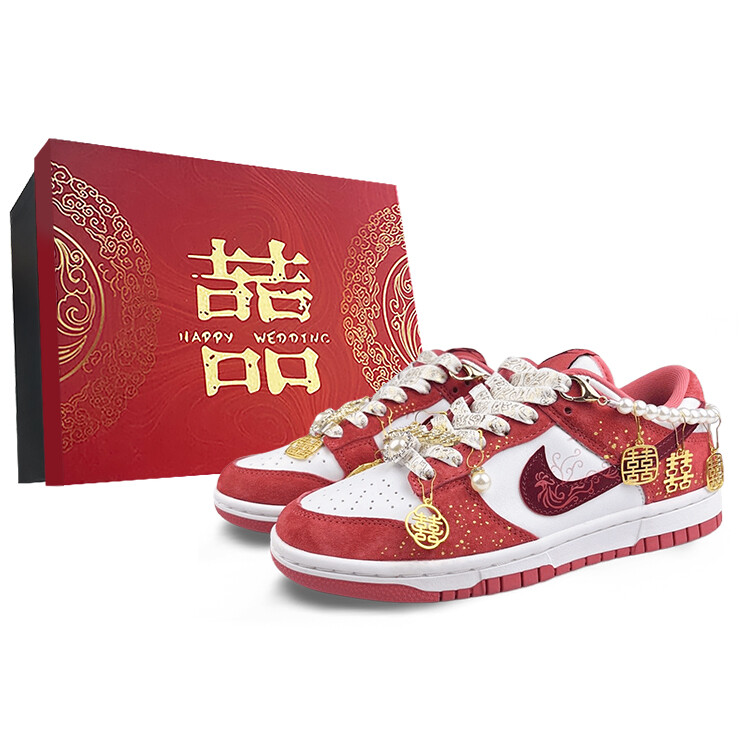 

Кроссовки Nike Dunk Skateboarding Shoes Women's Low-top White, цвет Rouge
