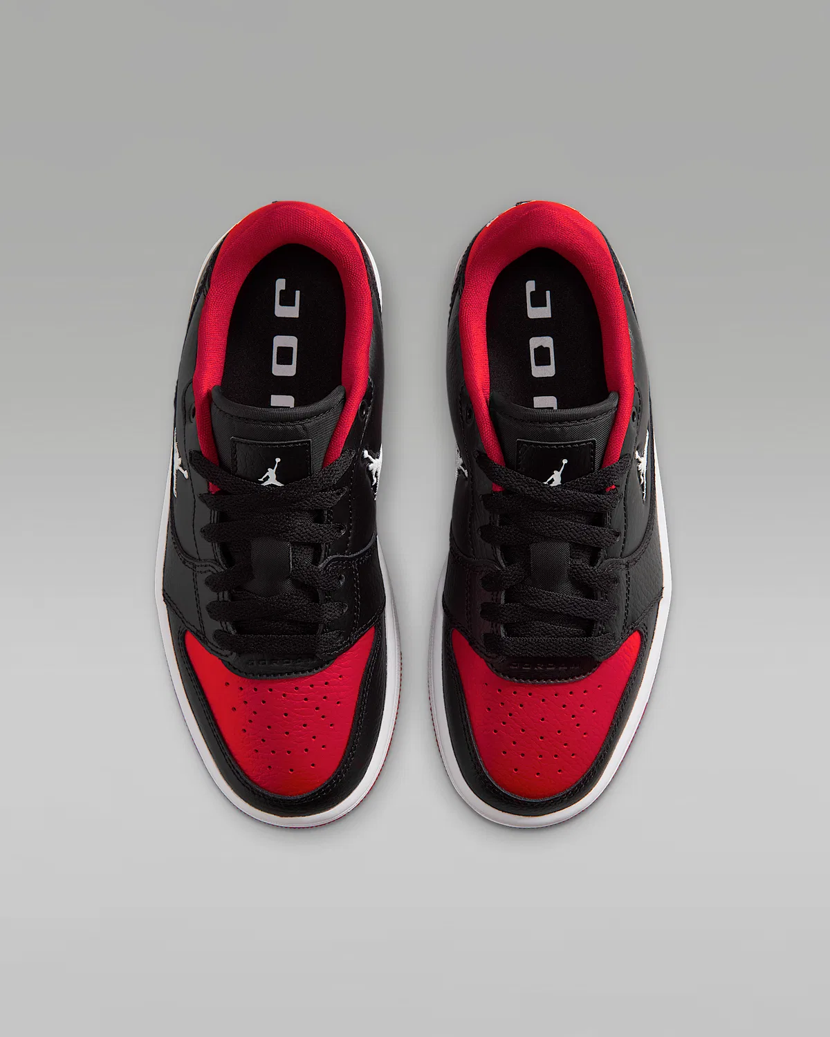 Детские кроссовки Jordan Court Connect Low, Black/Gym Red/White — фото 4