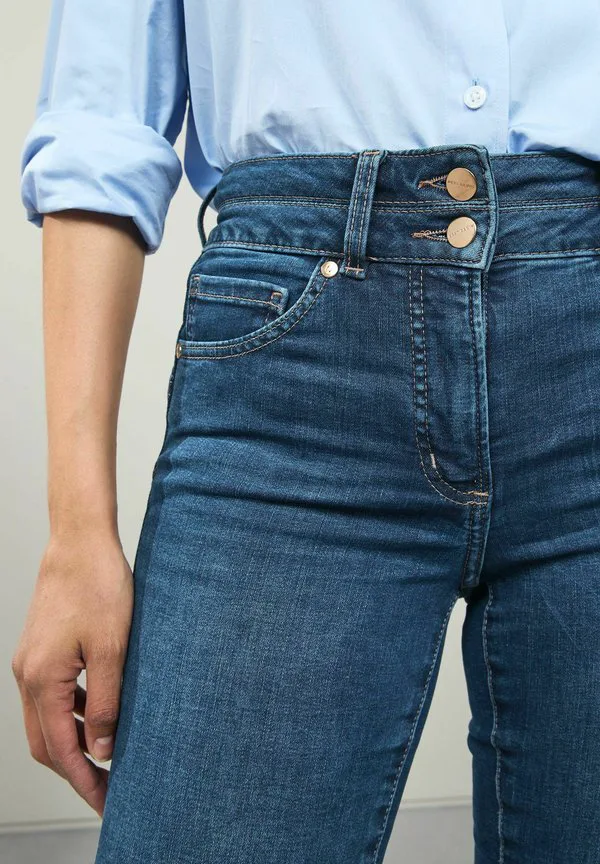 Джинсы стандартного узким кроя с эффектом подтяжки Next, Mid Blue Denim — фото 3
