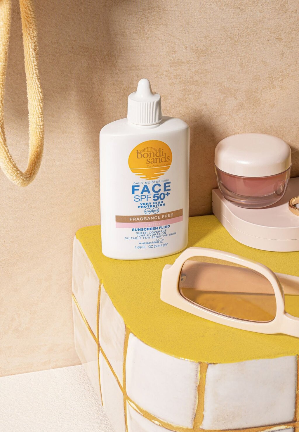 

Защита от солнца BONDI SANDS SPF 50+ FRAGRANCE FREE TINTED FACE FLUID 50ML Bondi Sands