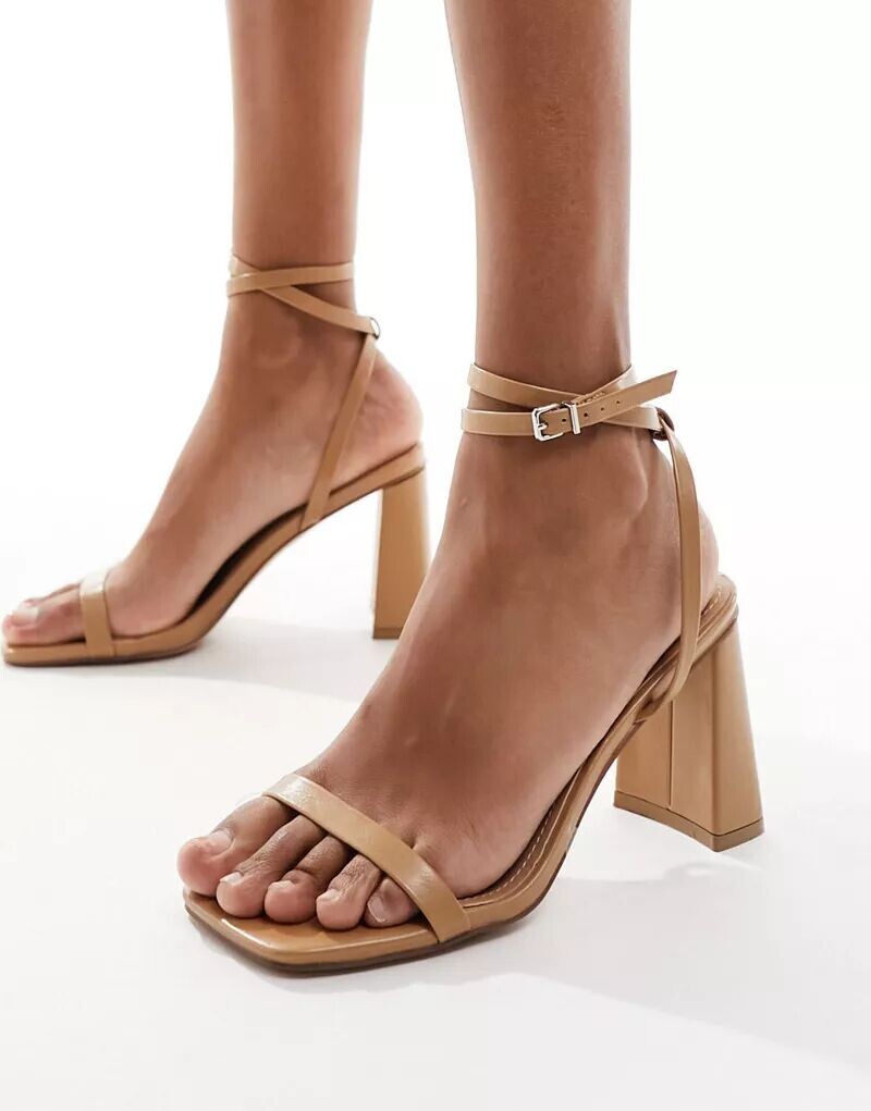 Бежевые босоножки на блочном каблуке с ремешками Simmi London Bia SIMMI Shoes