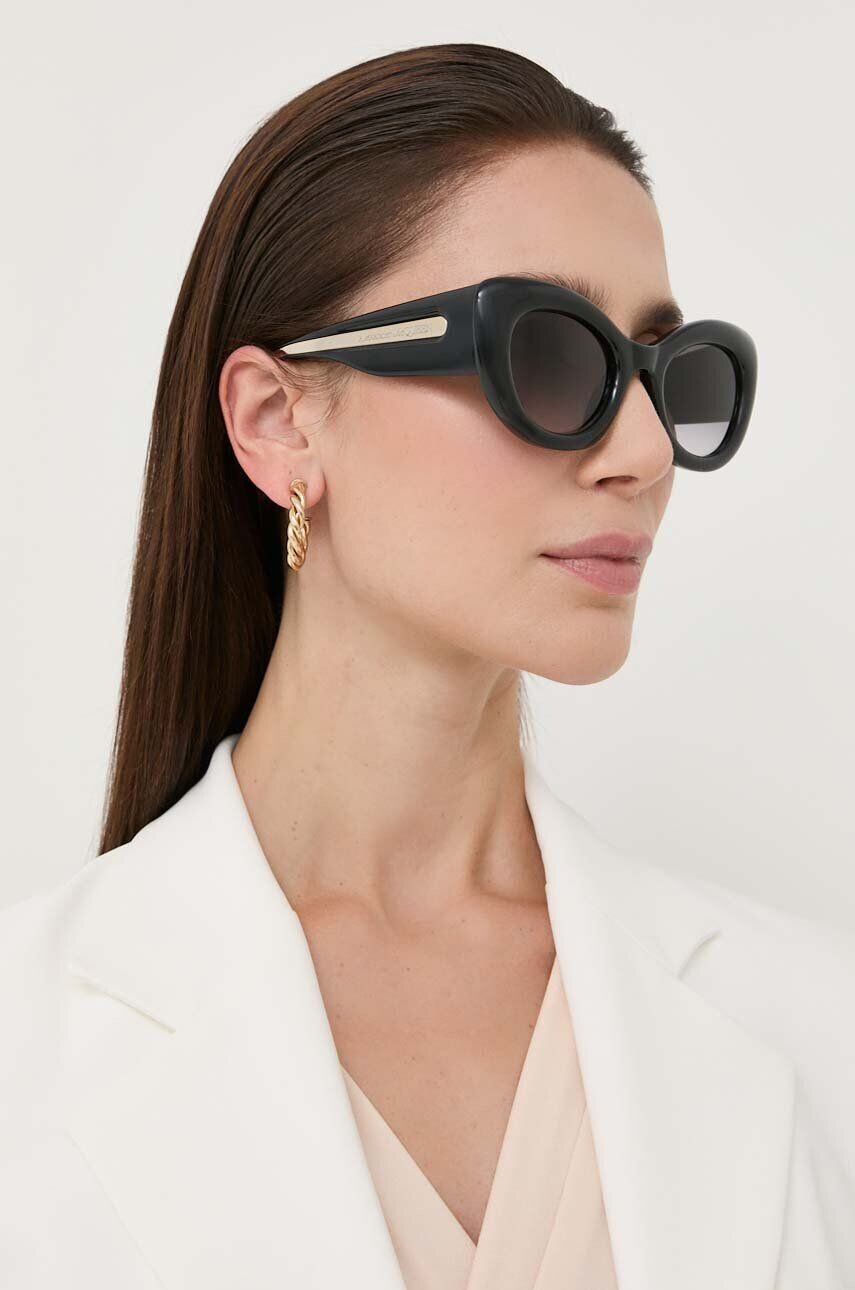 

Солнцезащитные очки AM0403S Alexander McQueen, черный
