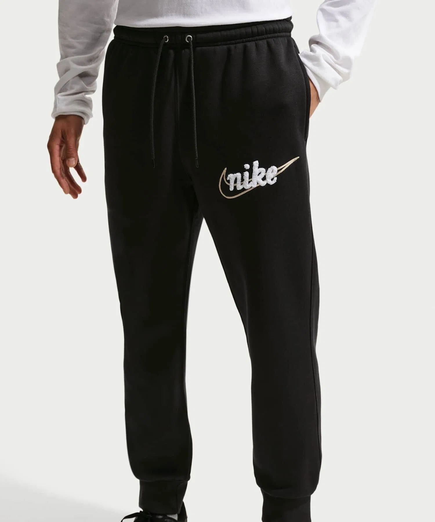 Мужские флисовые спортивные брюки Nike Sportswear Club IF0700-010, черные. — фото 2