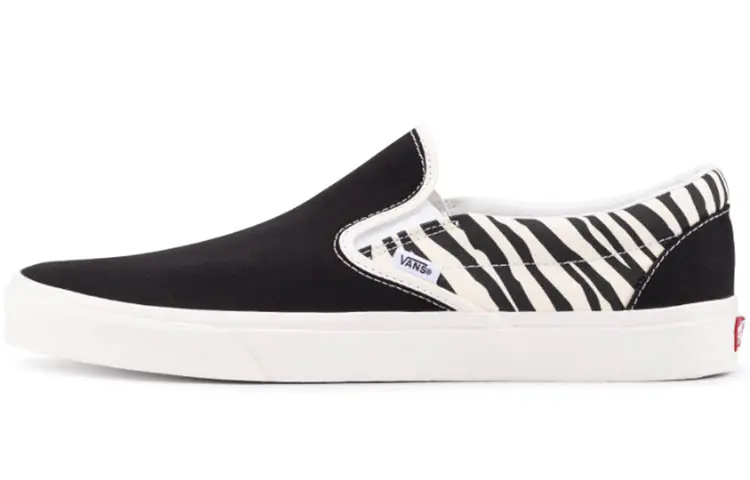 

Слипоны Vans Classic Mismatched Camo Zebra