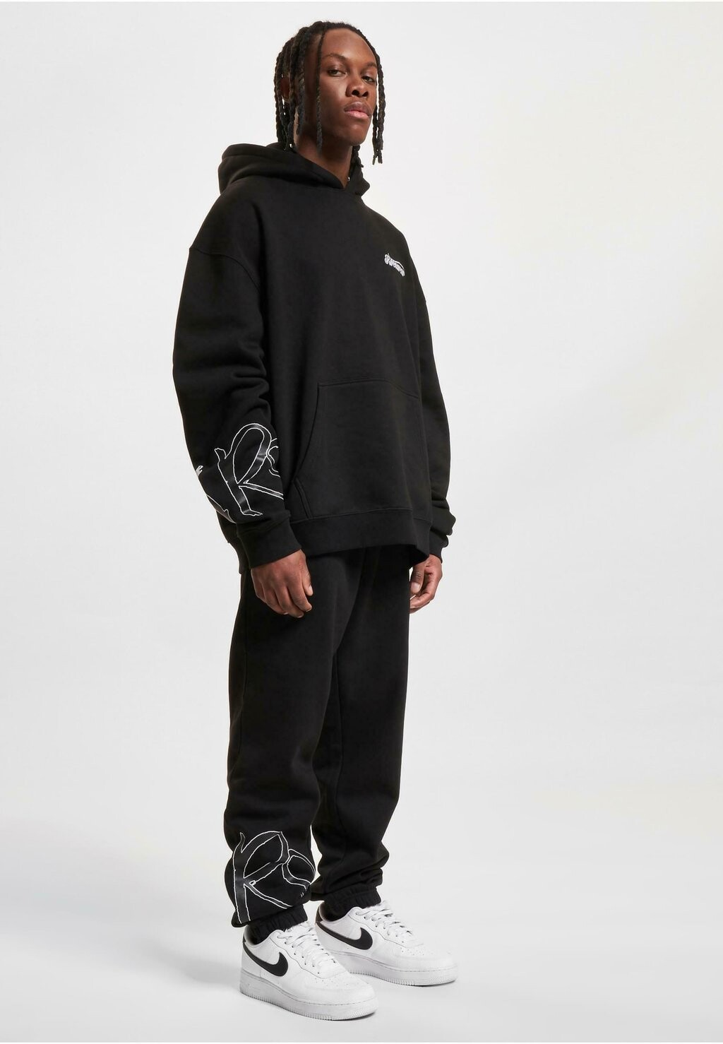 

Спортивные брюки Rocawear, черный