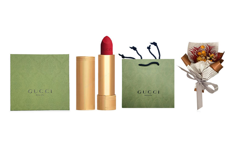 

Набор матовой помады из трех штук с сухоцветами Pouring Color, легко растушевывается, стойкий макияж GUCCI