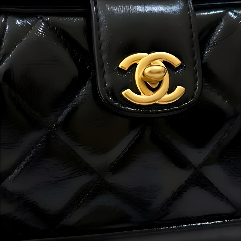 CHANEL Полированная кожаная сумка через плечо унисекс мини черный — фото 3