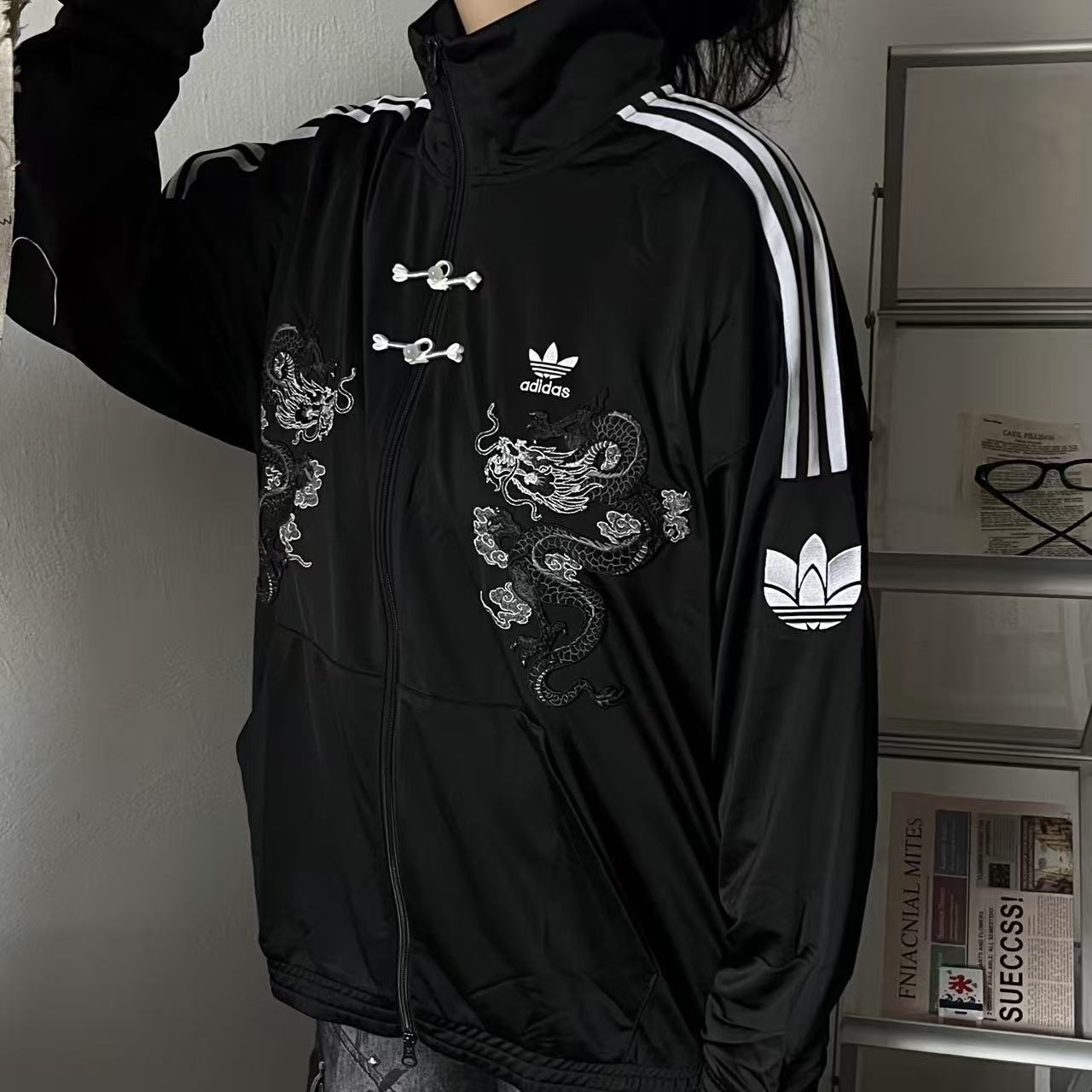 Куртка RT TT U2 Unisex Adidas Originals, черный/белый — фото 4