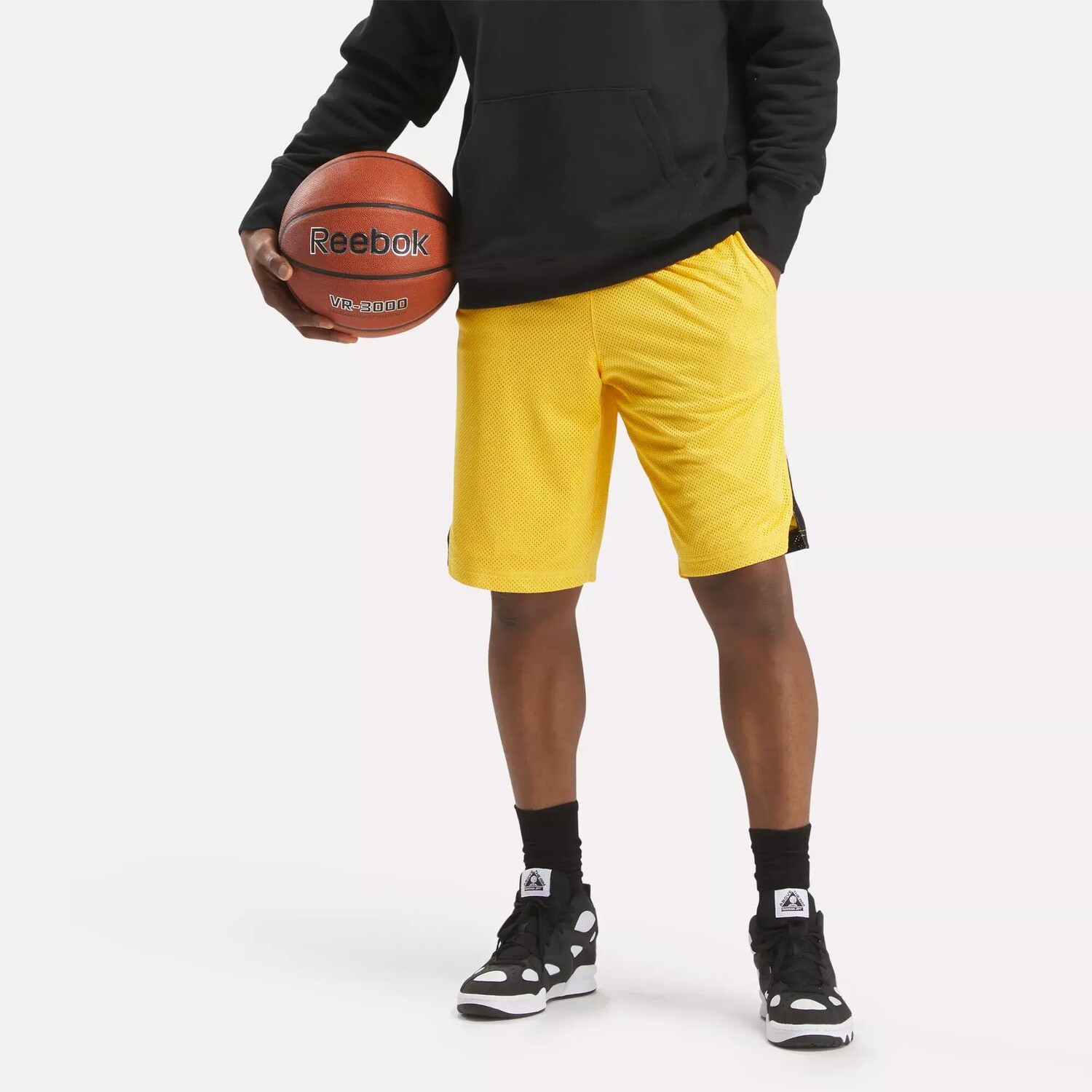 

Шорты ATR Hoopwear Reebok, золото