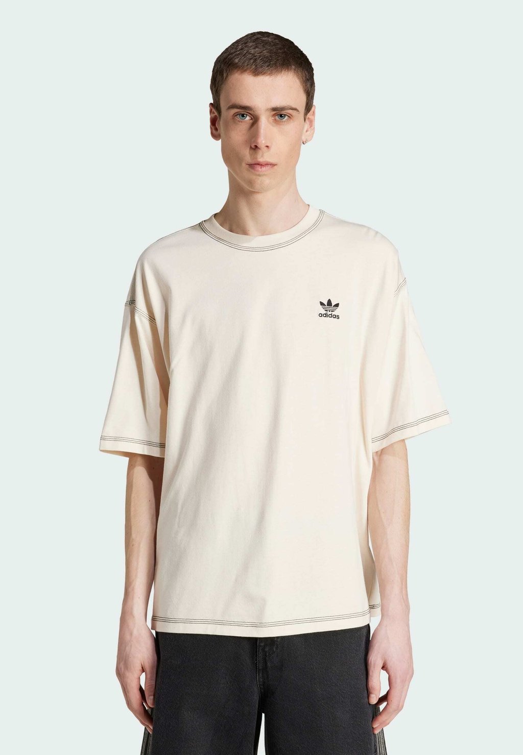 

Базовая футболка ESSENTIALS TEE Adidas Originals, белый