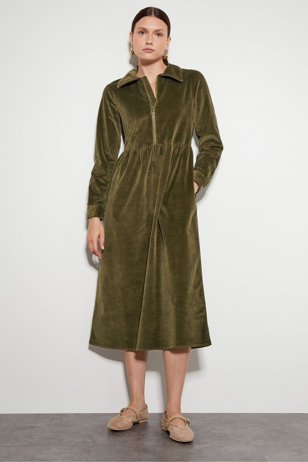 

Платье миди Alana на молнии с вельветом Monsoon, зеленый