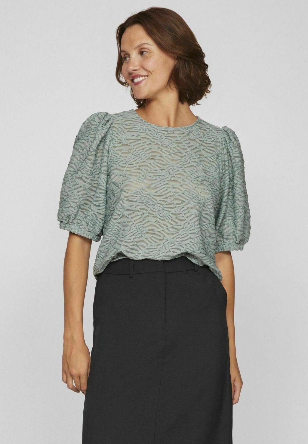 

Блуза KURZÄRMELIGES RUNDHALS VILA, цвет Mottled Light Green