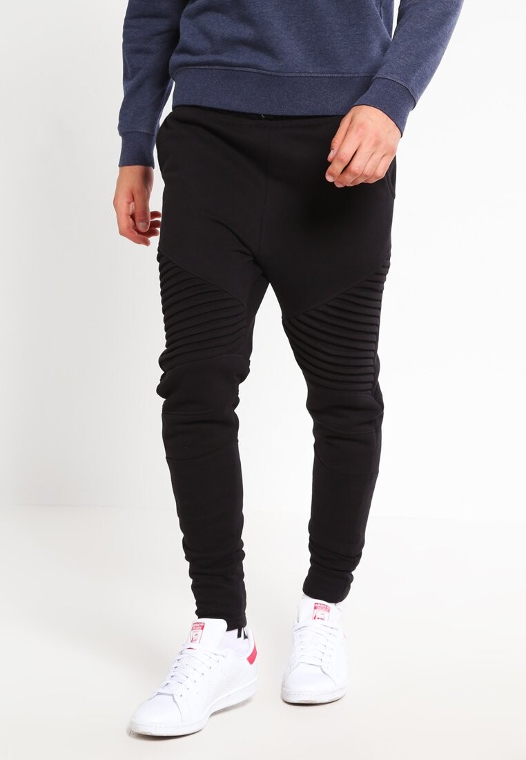 

Спортивные брюки СПОРТИВНЫЕ БРЮКИ PLEAT Urban Classics, черный