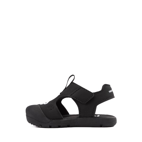 

Сандалии New Balance CRSR Sandal, черный