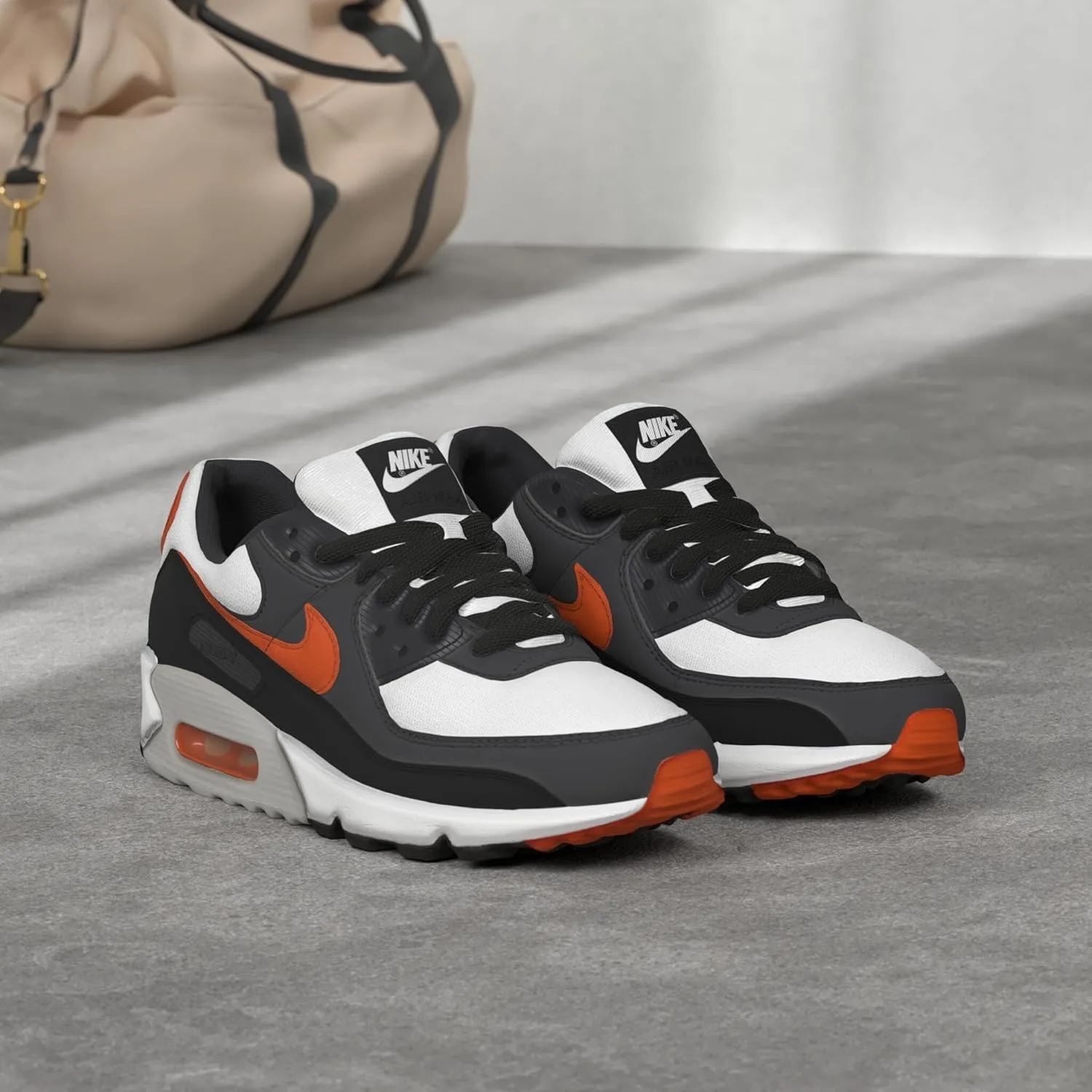 Мужские кожаные гимнастические кроссовки Nike Air Max 90, белый/черный — фото 2