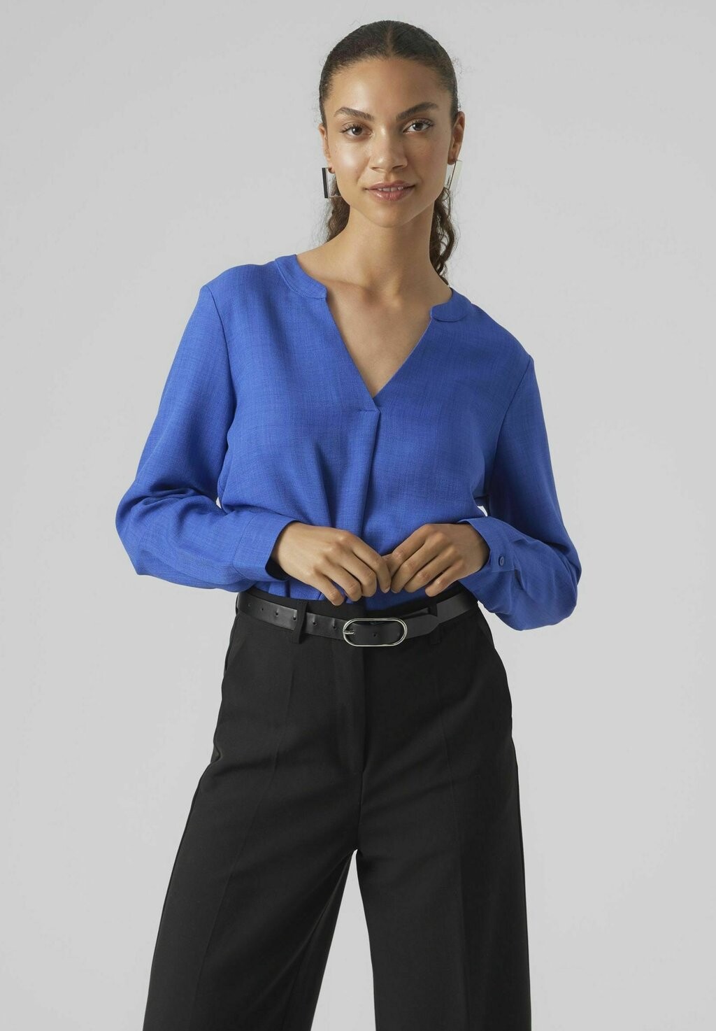 

Блузка Vero Moda MARLA V-NECK, цвет beaucoup blue