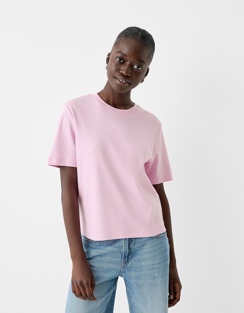 

Футболка с коротким рукавом, прямого кроя Bershka, розовый