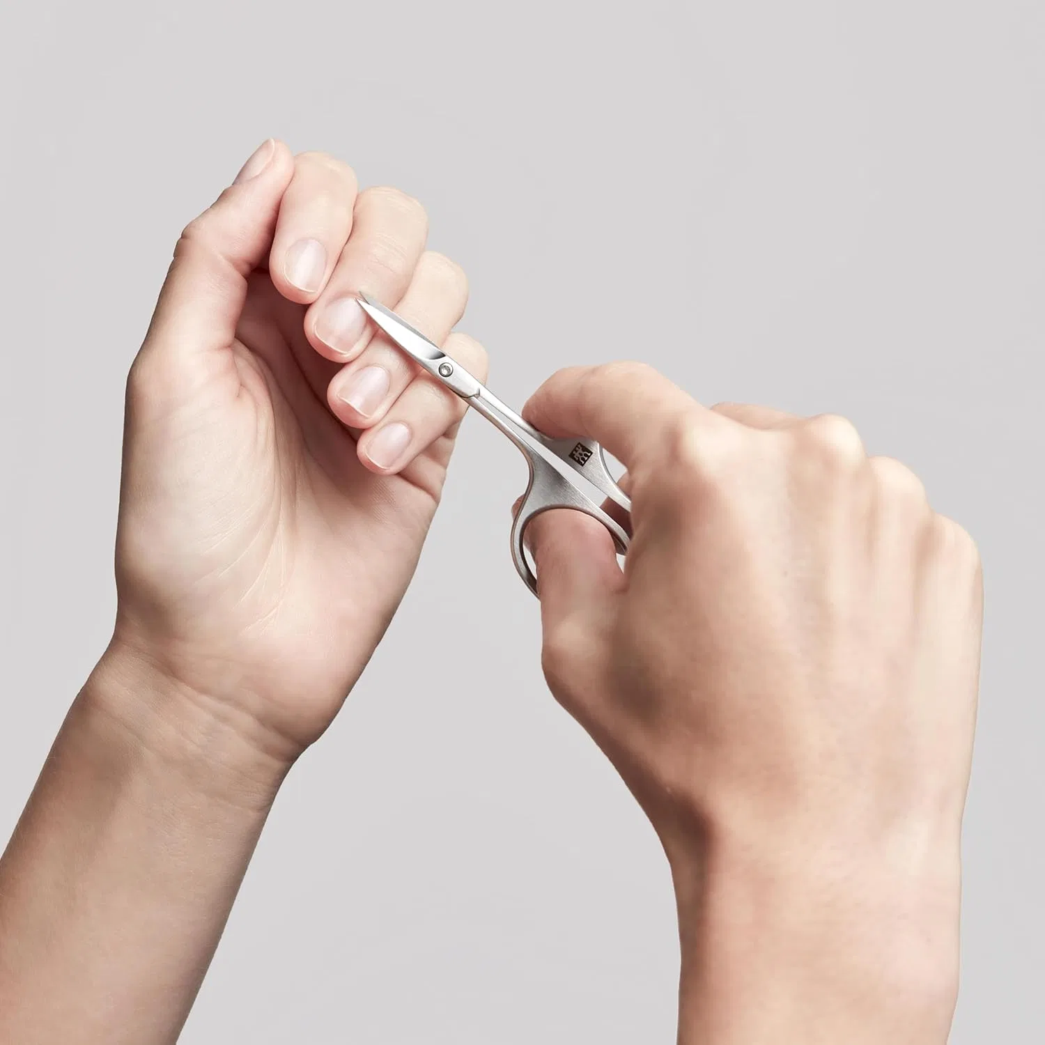 Маникюрные ножницы с изогнутым кончиком 90 мм от ZWILLING Zwilling, Silver — фото 2