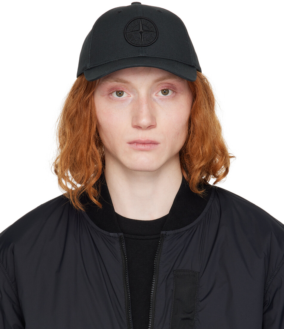 

Вышитая шапка Stone Island, черный