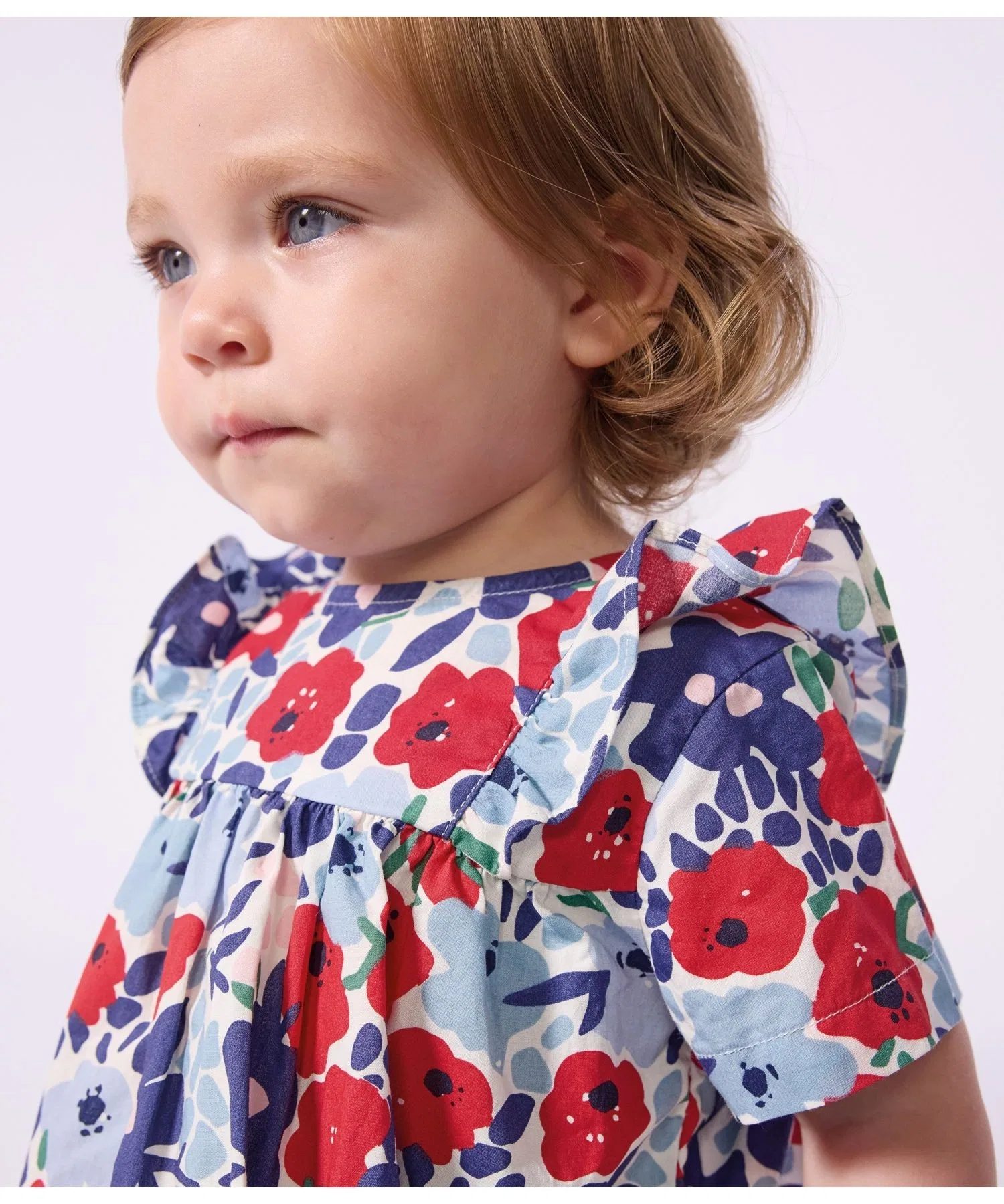 Детское платье с цветочным принтом и трусиками Petit Bateau белое — фото 3