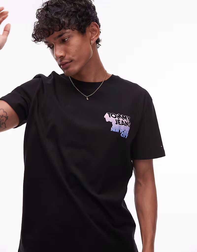 

Футболка Tommy Jeans Stack Backprint черного цвета