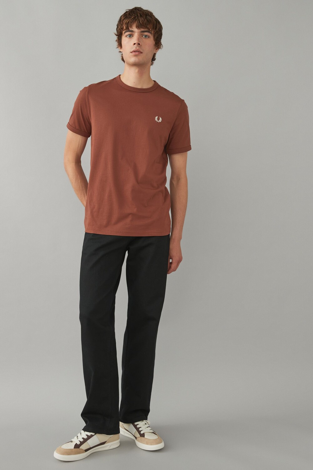

Футболка Fred Perry, коричневый