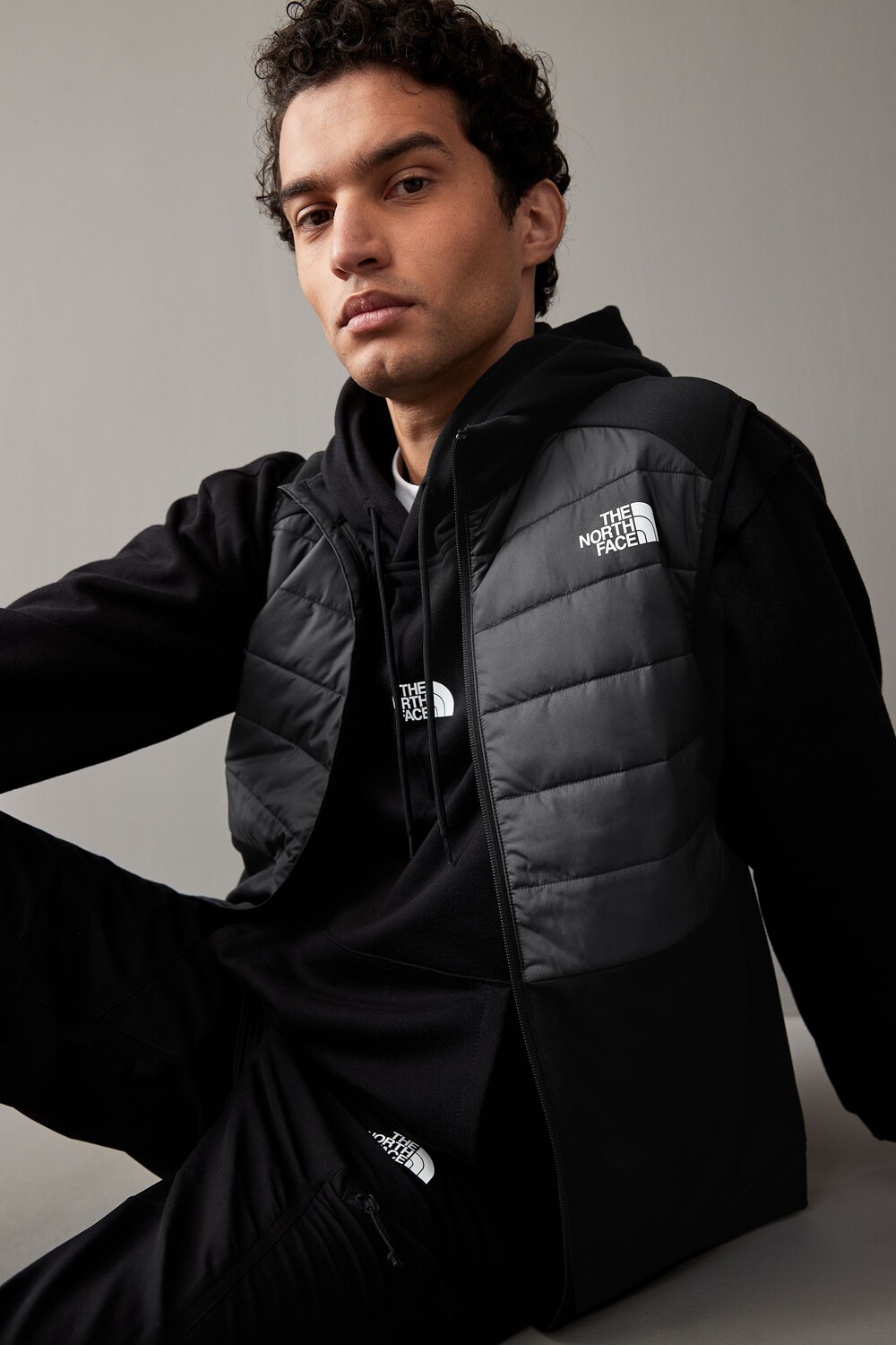 

Гибридный жилет Reaxion The North Face, черный
