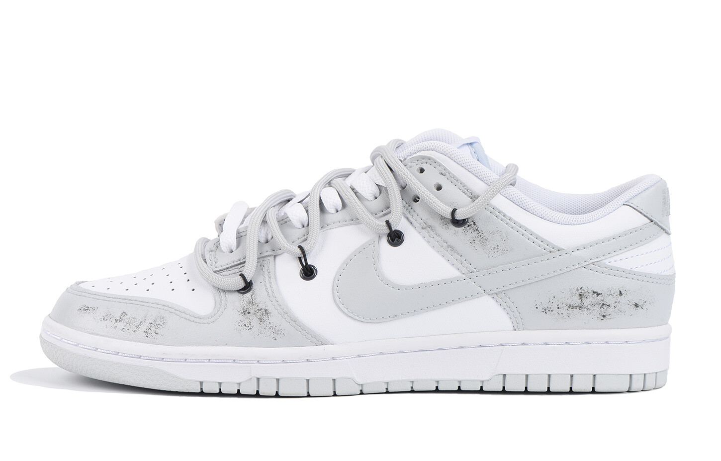 

Кроссовки Nike Dunk Skateboarding Shoes Women's Low-top Gray, серый/белый