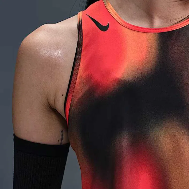 Беговая майка Nike Dri-FIT ADV Aeroswift Red/Black — фото 3