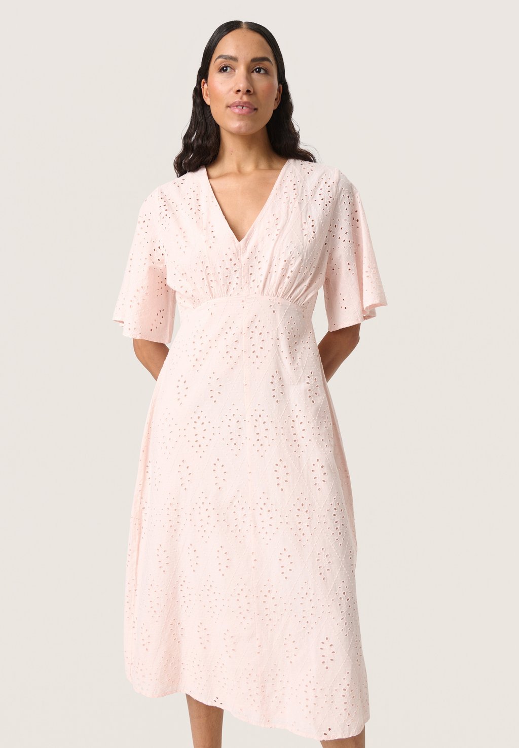 

Повседневное платье JOELLA Soaked in Luxury, светло-розовый