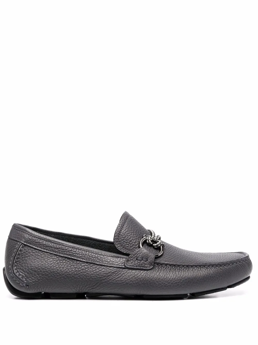 

Мокасины из зернистой кожи с декором Gancini Ferragamo, серый