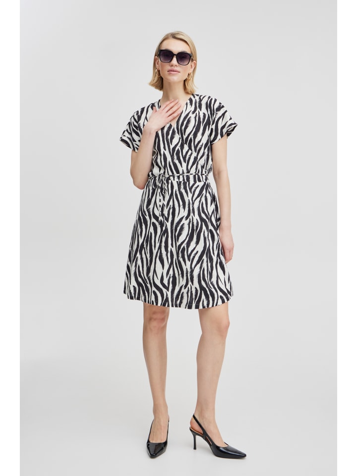 

Платье BYFALAKKA, стандартного кроя, черного цвета с анималистичным принтом b. young