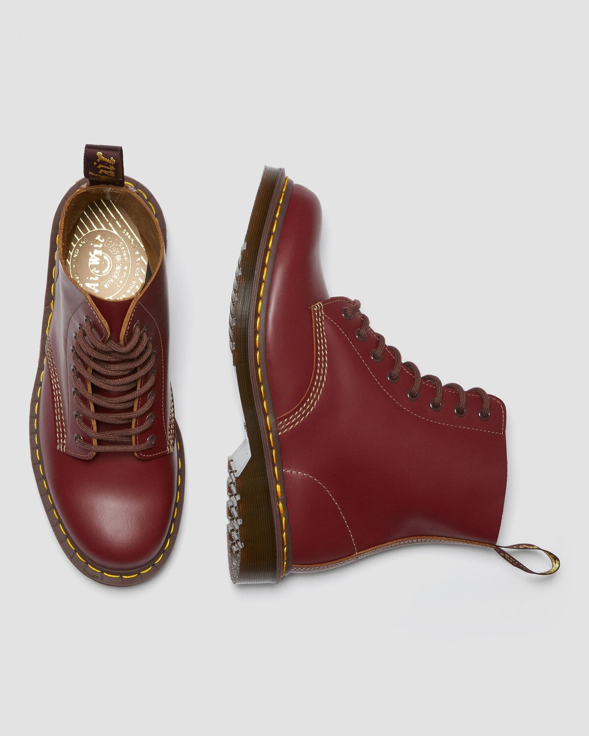 

Винтажные ботинки 1460 Made in England на шнуровке Dr. Martens