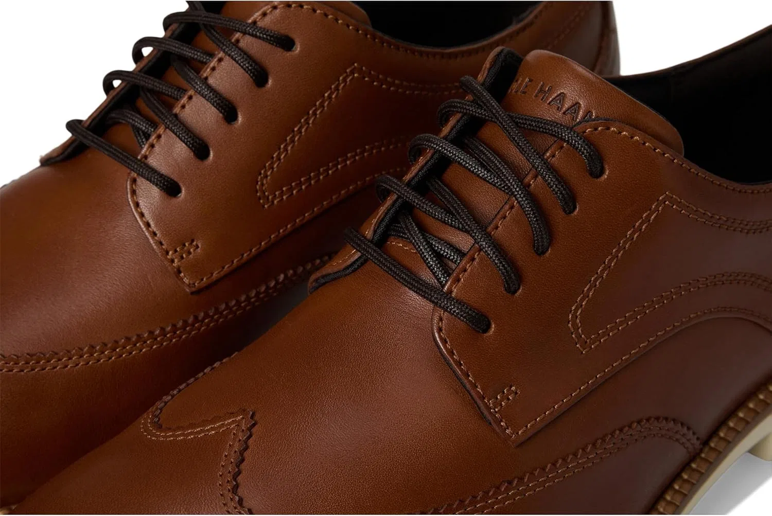 Мужские оксфордские туфли Cole Haan - Flexgrant360 с перфорацией, коричневый — фото 2