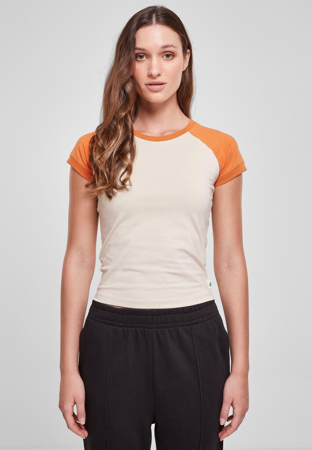 

Футболка с принтом STRETCH SHORT RETRO BASEBALL TEE Urban Classics, цвет softseagrass vintageorange