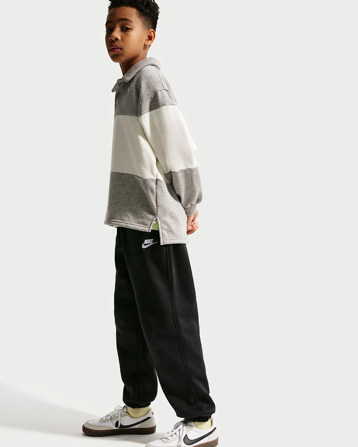 Детские свободные штаны Nike Sportswear Club Fleece, Black/White — фото 4