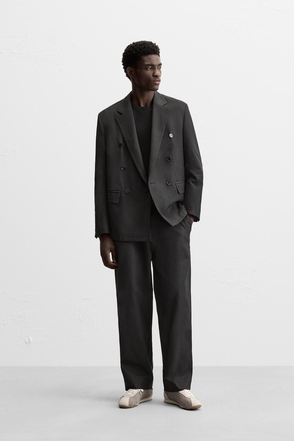 

Двубортный костюмный пиджак ZARA, черный