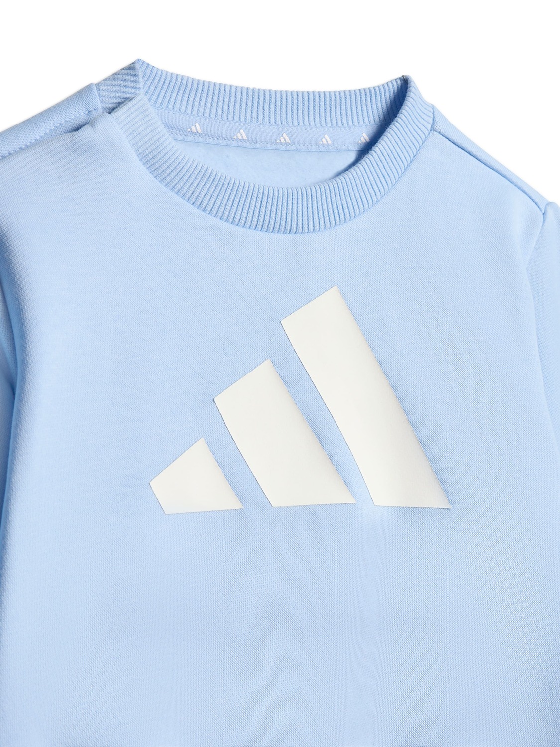 Adidas Sportswear Тренировочный костюм 'Essentials' в светло-голубом цвете — фото 3