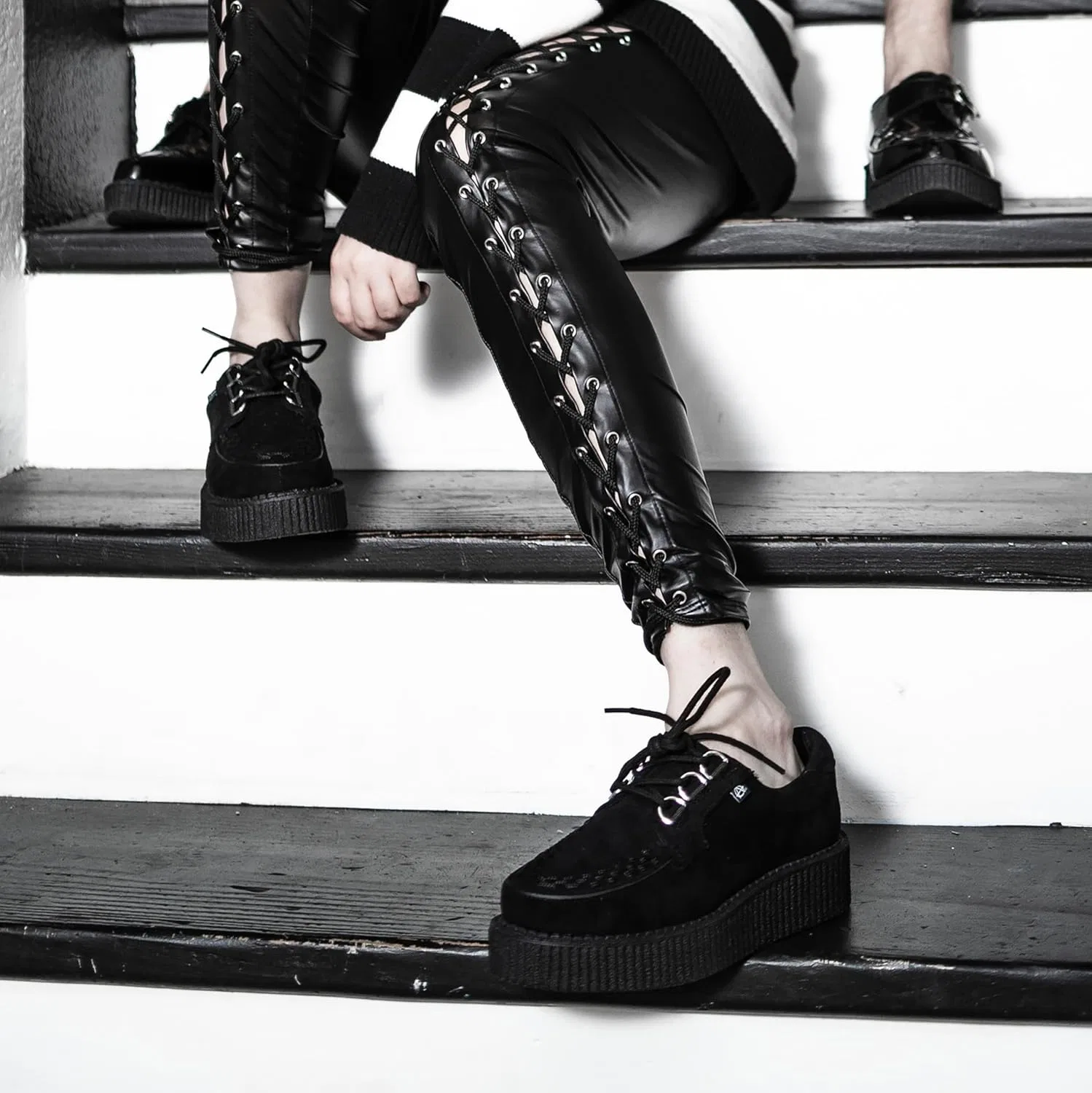 Туфли T.U.K. Anarchic Creeper - Shoes for Men and Women - Punk, Gothic and Rocker Shoes - Lace-up Shoes, Vegan Suede Black — фото 2