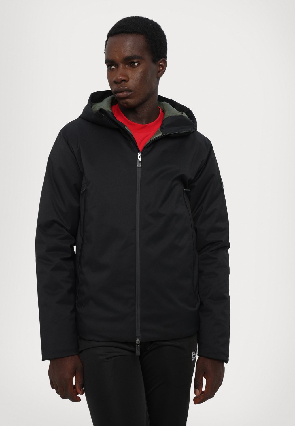 

Зимняя куртка GIUBBOTTO EA7 Emporio Armani, черный