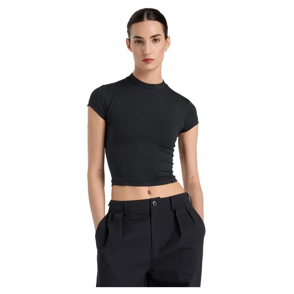 

Футболка с коротким рукавом New Balance NB Define Fitted T-Shirt, черный