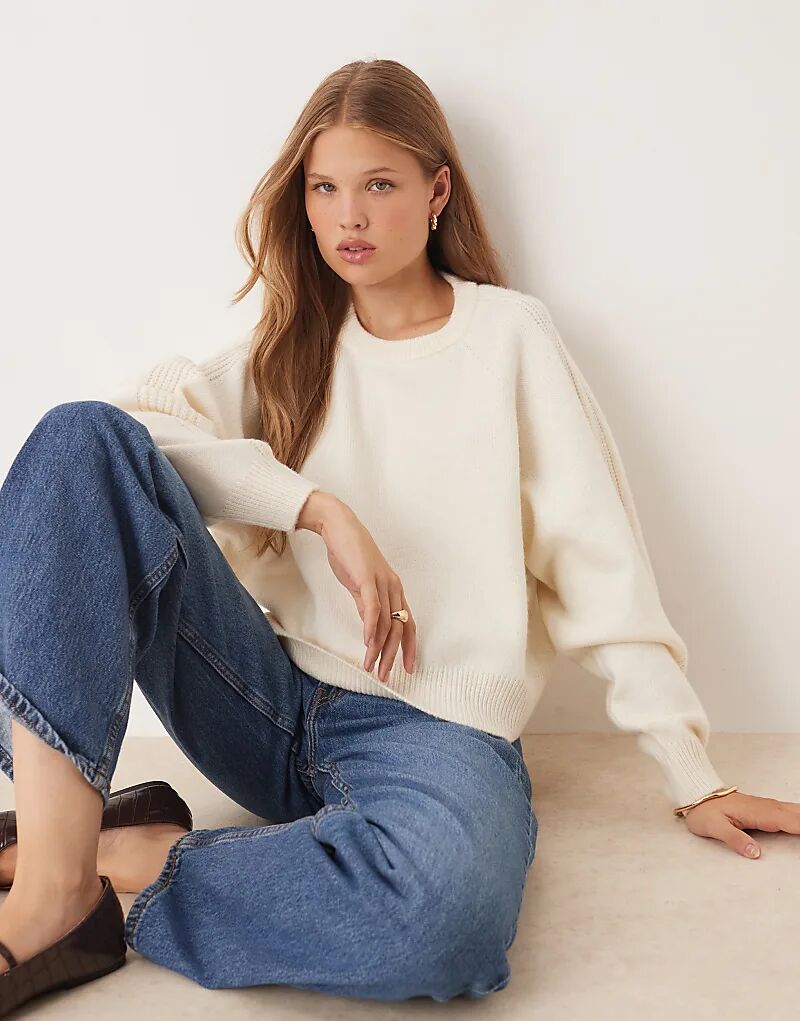

Джемпер ASOS DESIGN с круглым вырезом, реглан и отделкой на рукавах в стиле «рыбак» кремового цвета