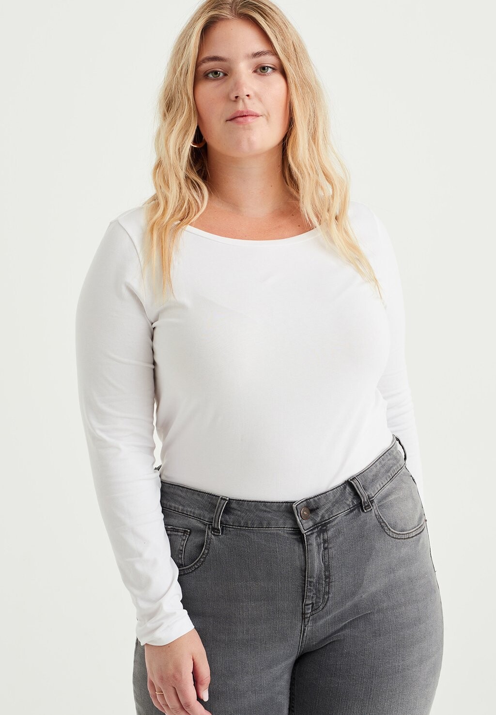 

Футболка с длинным рукавом Curve WE Fashion, белый