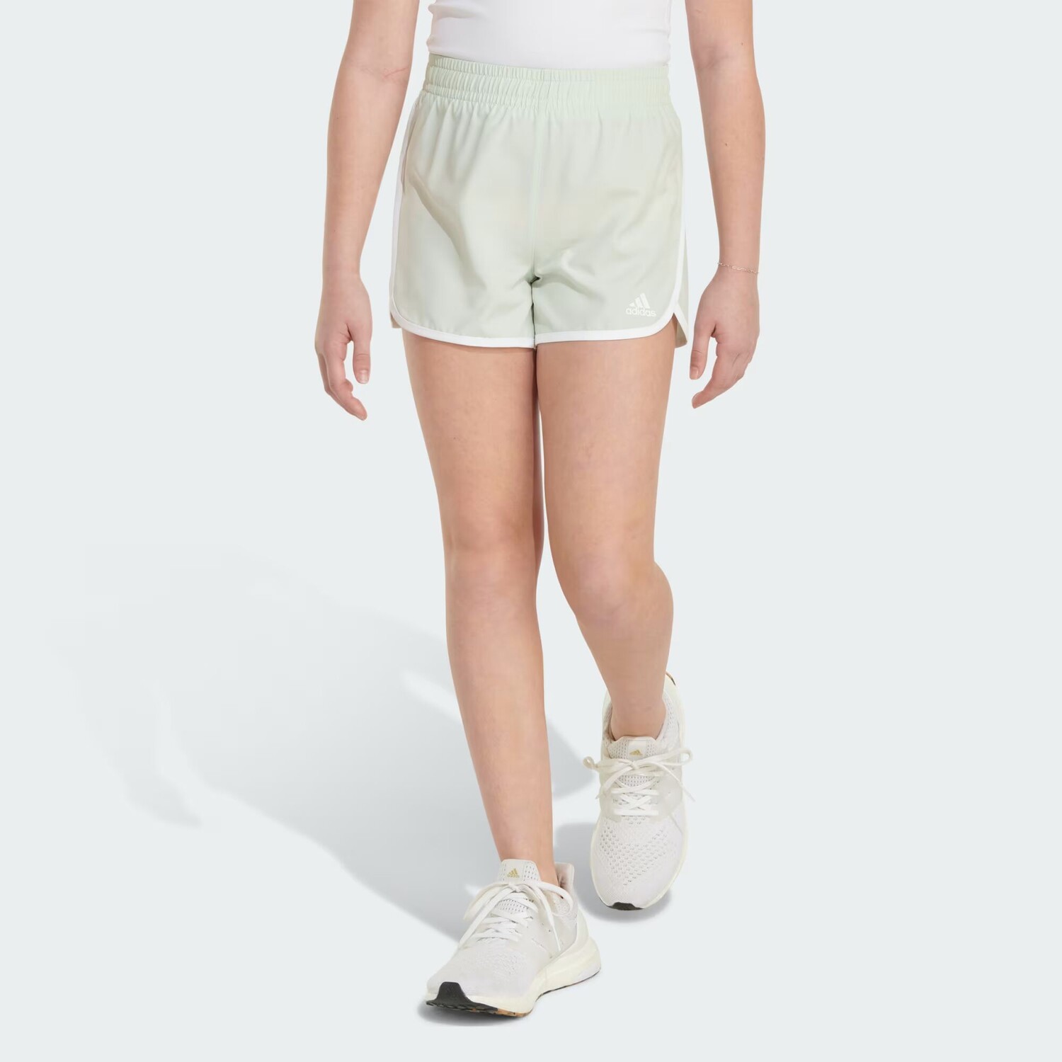 

Тканые шорты с эластичным поясом и завязками Adidas, цвет Linen Green